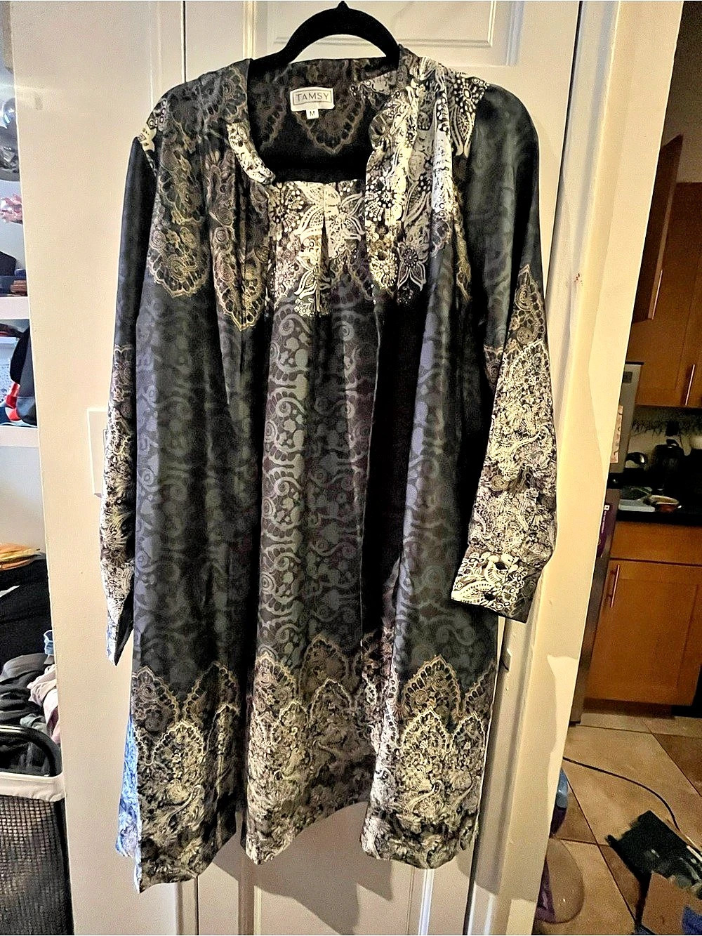 TAMSY Paisley Tunic Black & Brown Size Medium Like New